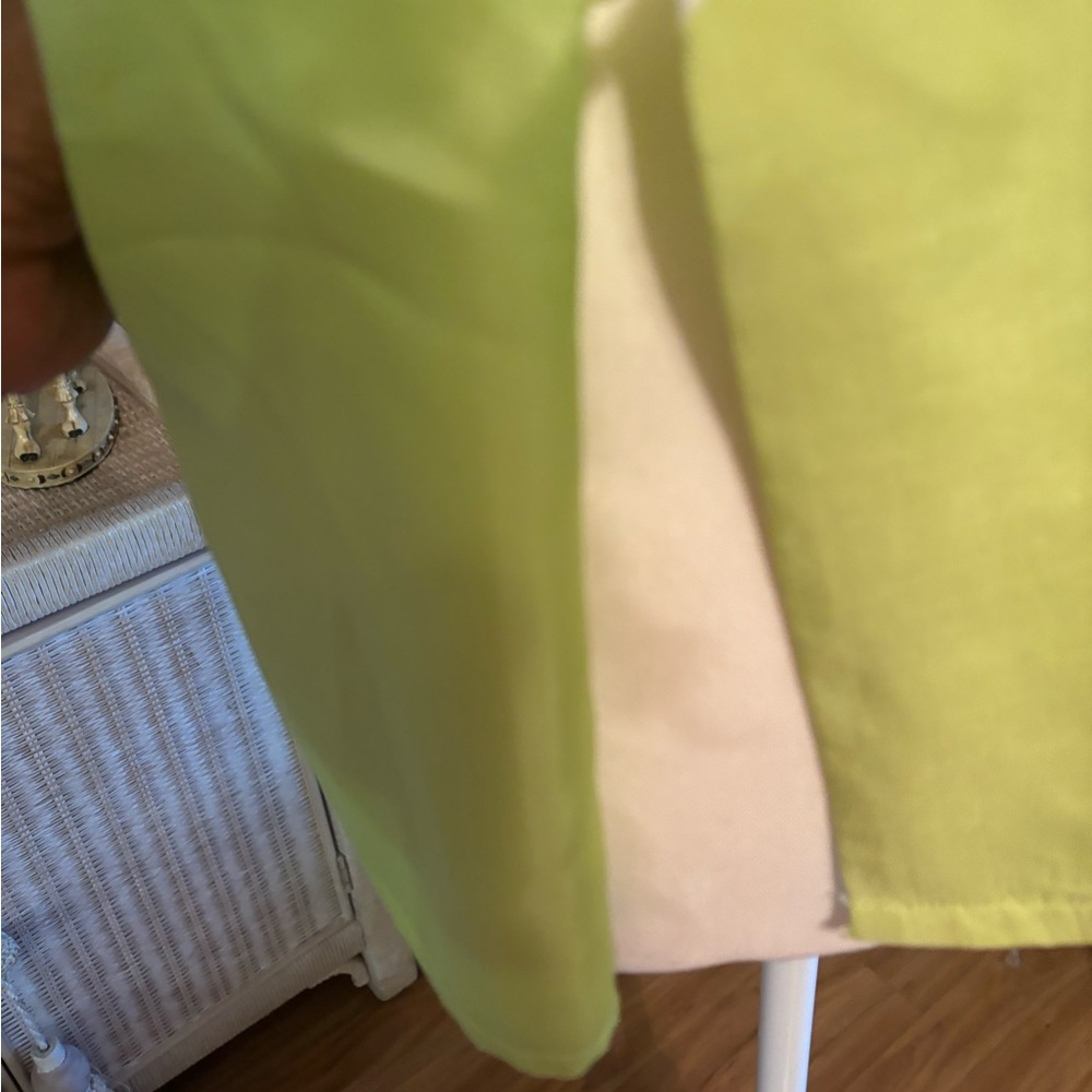 Light green silk pants straight legs slit on side can be worn with any thing